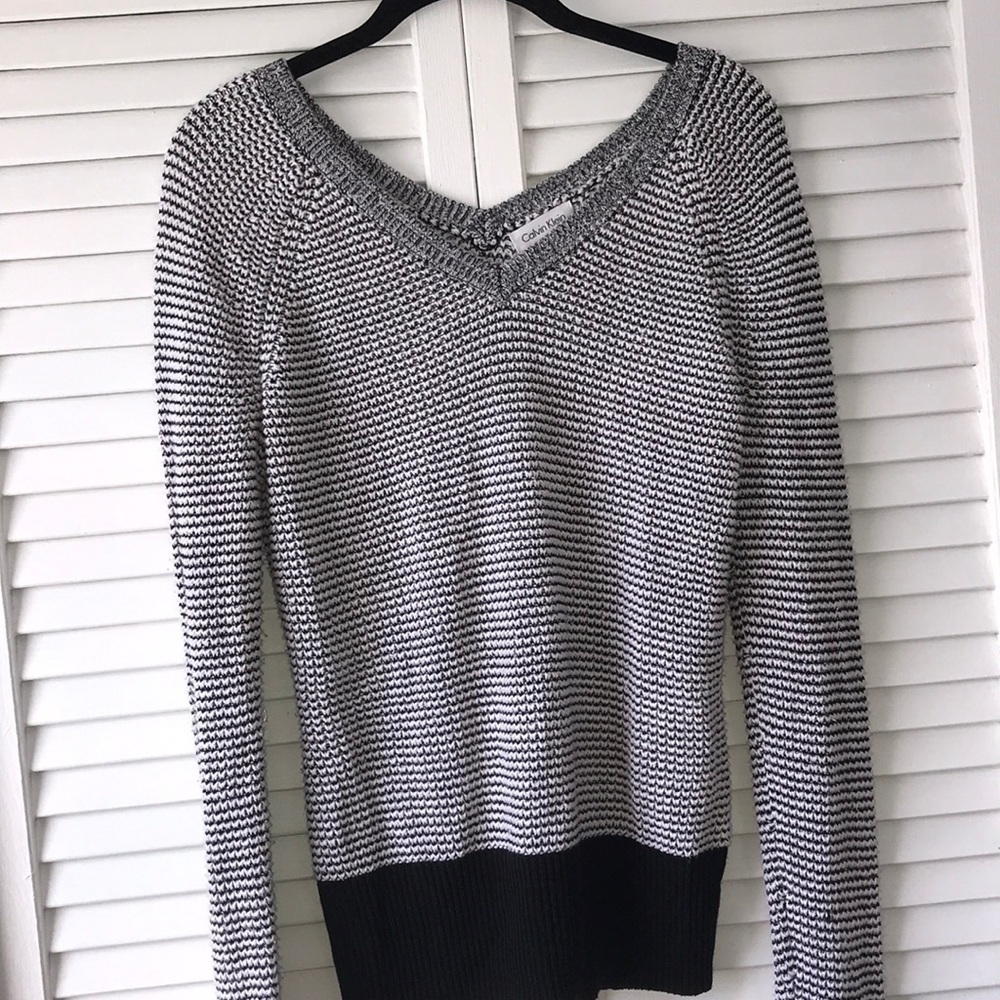 3/$25 Calvin Klein V neck and V back Sweater